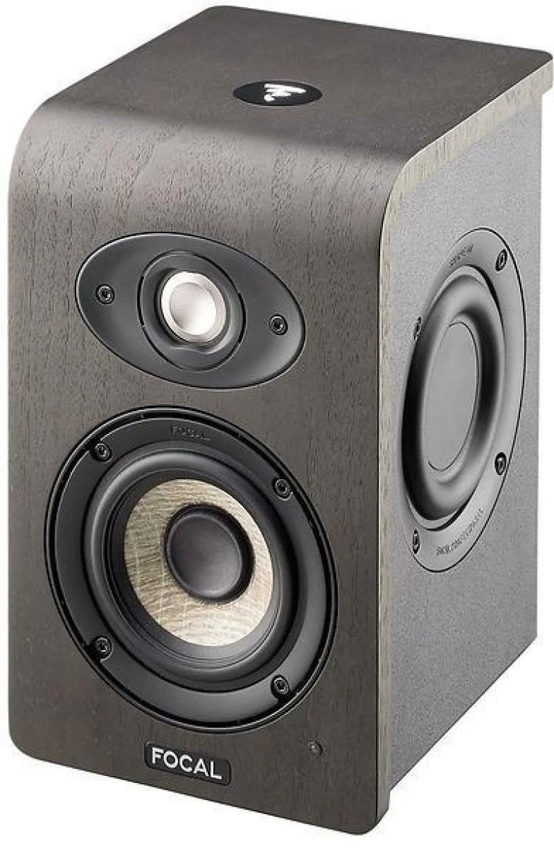 Shape 40 av Focal.